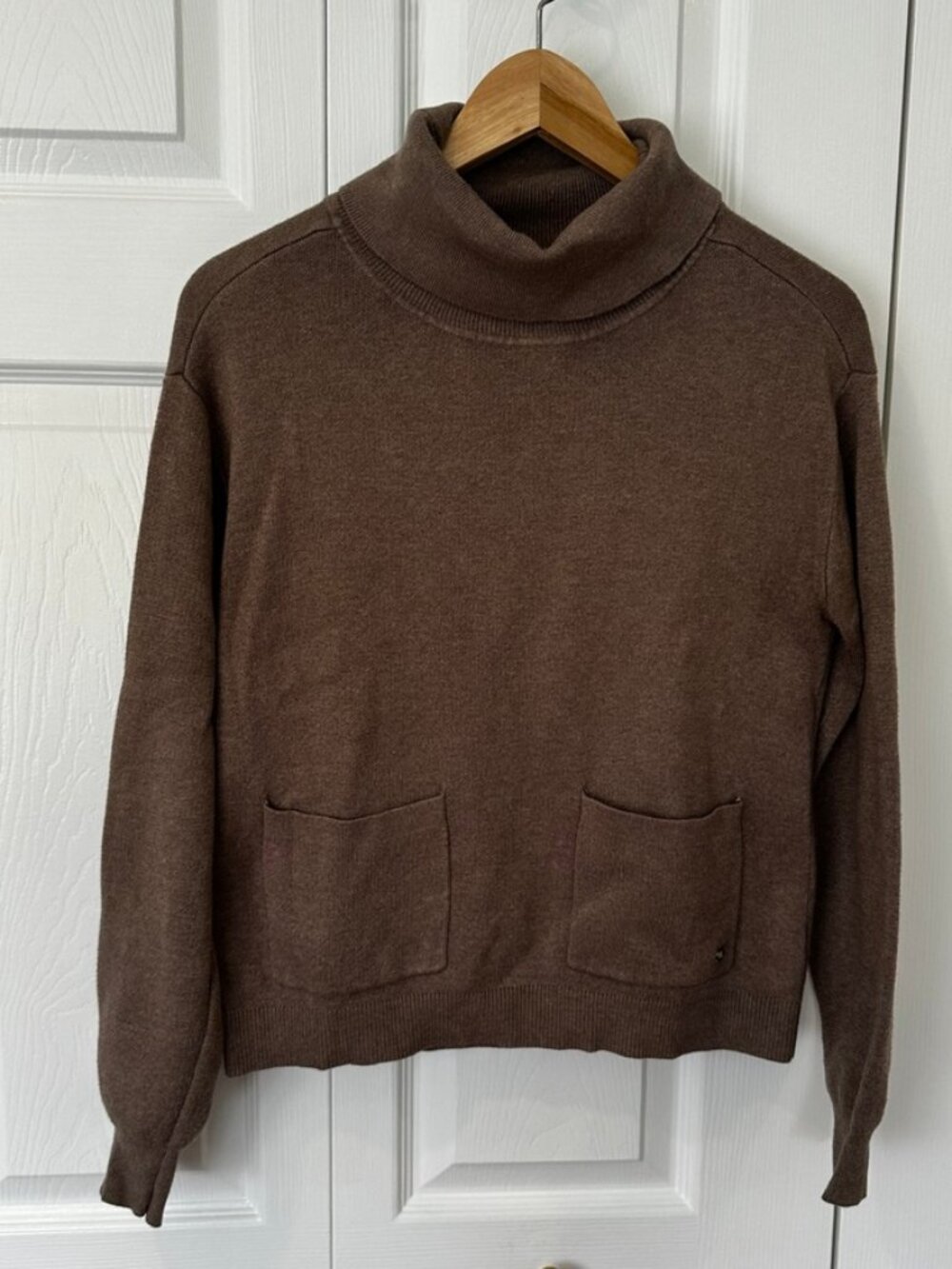 FIG women's brown sweater size small